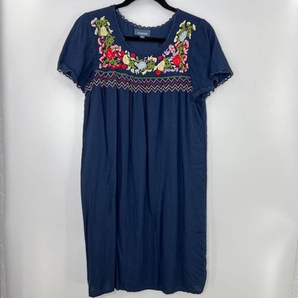 ModCloth Peace & Lovely Floral Embroidered Shift Dress Short Sleeve Size Medium - Picture 4 of 8